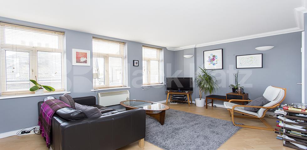 			1 Bedroom, 1 bath, 1 reception Flat			 Stoke Newington High Street, STOKE NEWINGTON